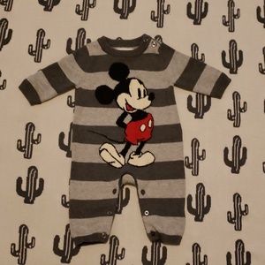 0-3 Month Boy Baby Gap Disney Mickey Sweater Onsie